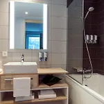 Hampton By Hilton Paris