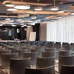 Hampton By Hilton Paris 4*