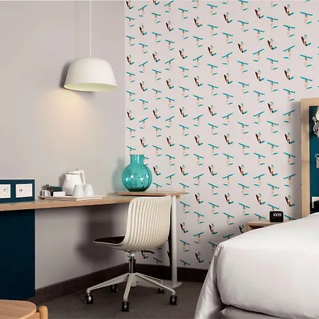 Hotel Hampton By Hilton Paris 4*