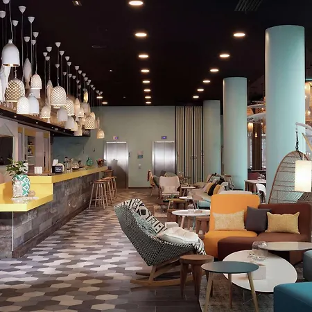 Hotel Hampton By Hilton Paris