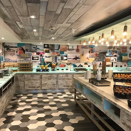 Hampton By Hilton Paris 4*