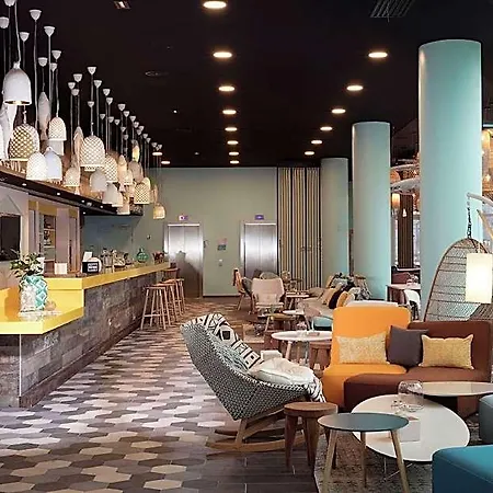 Hampton By Hilton Paris