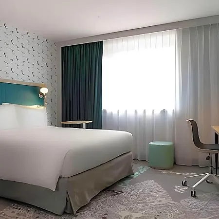 Hampton By Hilton Paris 4*