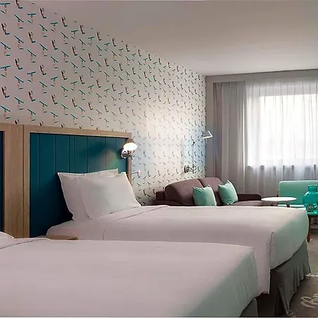 Hampton By Hilton Paris Hotel 4*