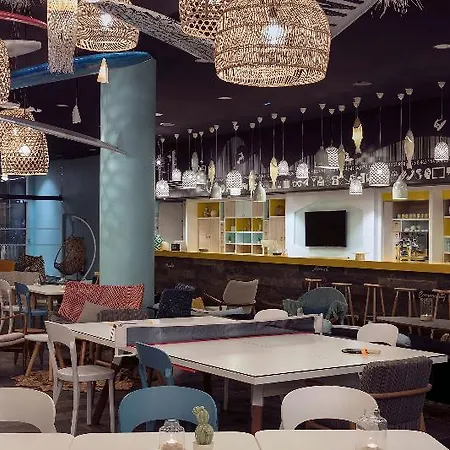 מלון Hampton By Hilton Paris 4*