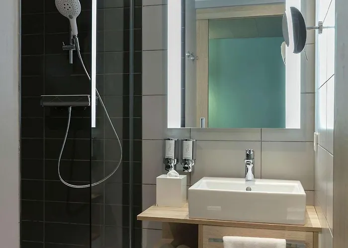 Ξενοδοχείο Hampton By Hilton Paris 4*