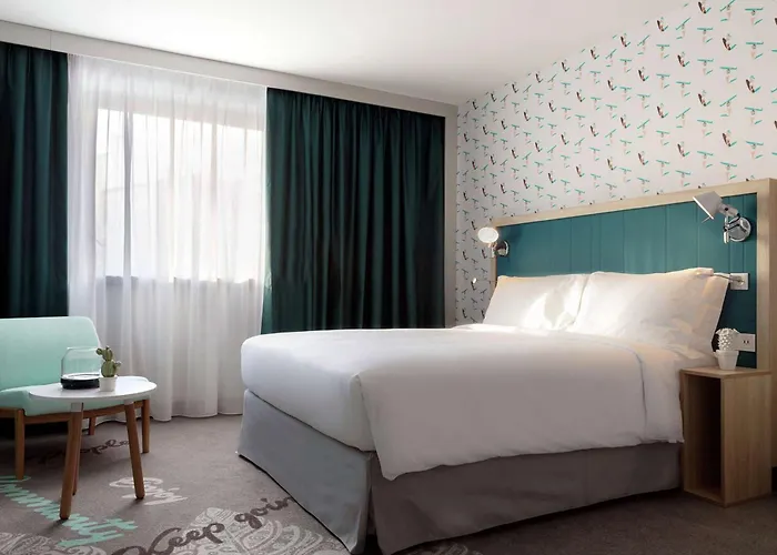 Hampton By Hilton Paris Hotel 4*