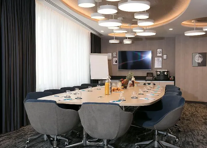 Hampton By Hilton Paris